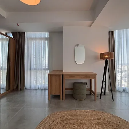 Earthquake-resistant In Sisli Apartment